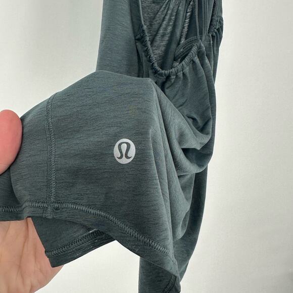 Lululemon Tighten Up‎ Tank Sea Steel Green Size 6 Yoga Flowy Athletic Run Gym - Picture 8 of 9